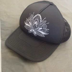O’Neill mandala trucker hat